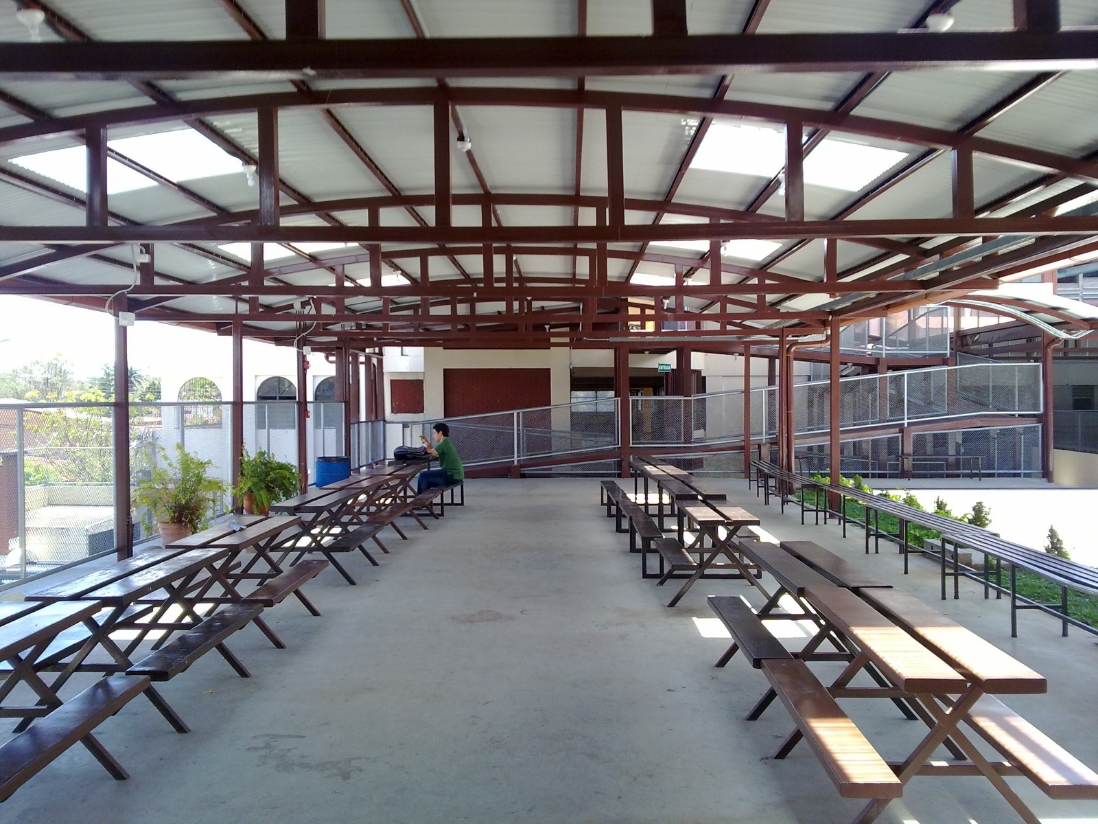 Cubierta institucional interior